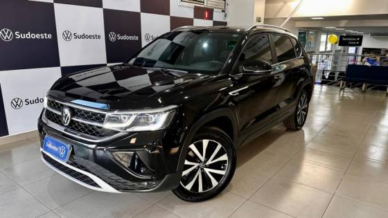 VOLKSWAGEN TAOS 1.4 250 TSI TOTAL FLEX HIGHLINE AUTOMÁTICO